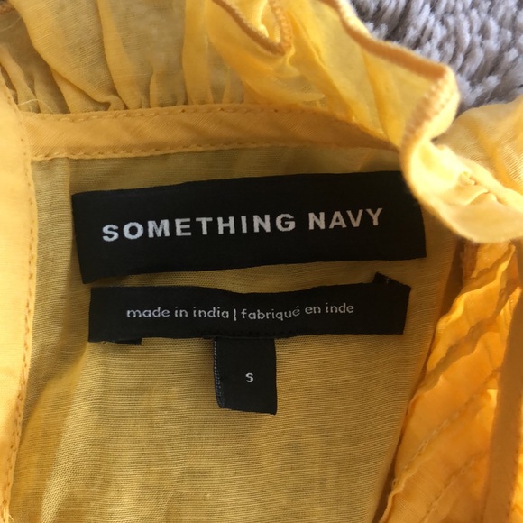 Beautiful, delicate peplum blouse with great details, buttons down the back - Picture 3 of 4